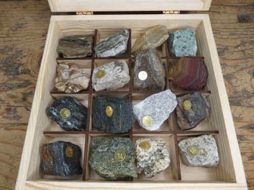 Zestaw skał metamorficznych - rozbudowany