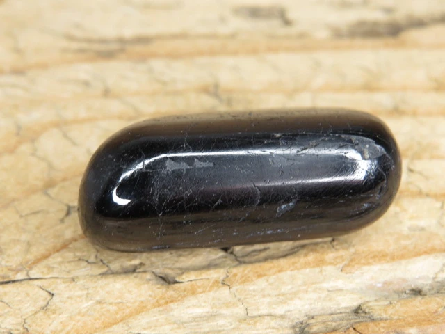 turmalin czarny szerl Madagaskar