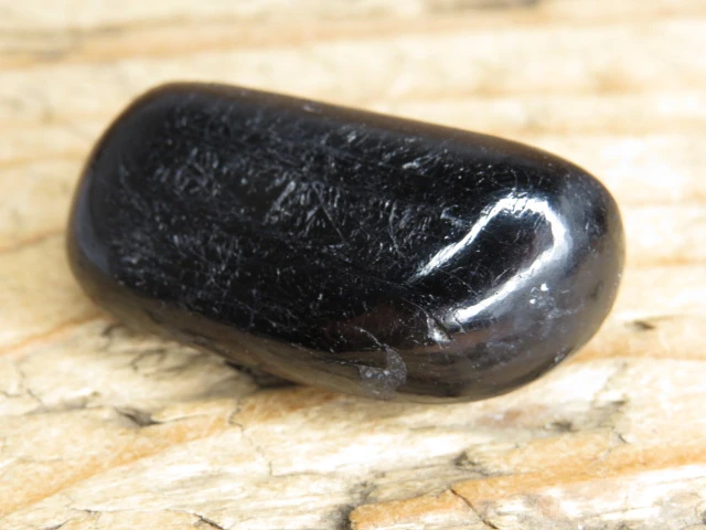 turmalin czarny szerl Madagaskar