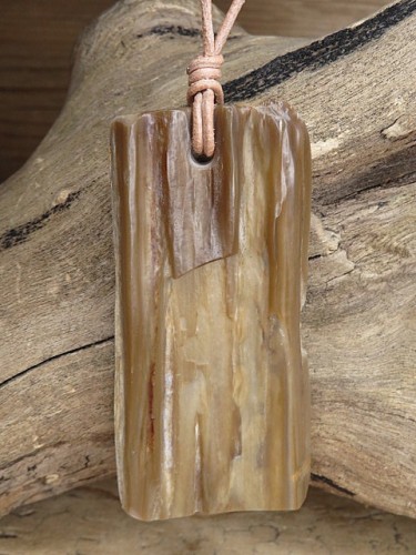 skamieniałe drewno * Polska * talizman długowieczności na rzemieniu