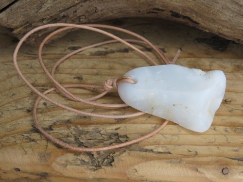 opal * Szklary Polska * talizman rozwoju duchowego na rzemieniu