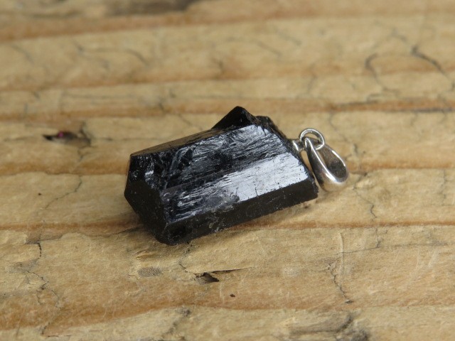 turmalin czarny - wisiorek Ag