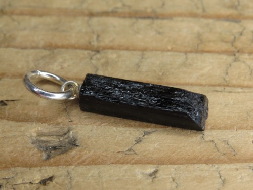 turmalin czarny szerl - wisior