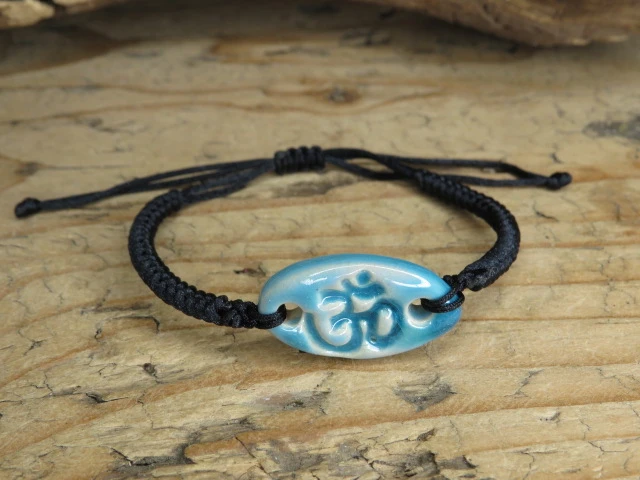 OM – ceramiczny amulet harmonii - bransoletka