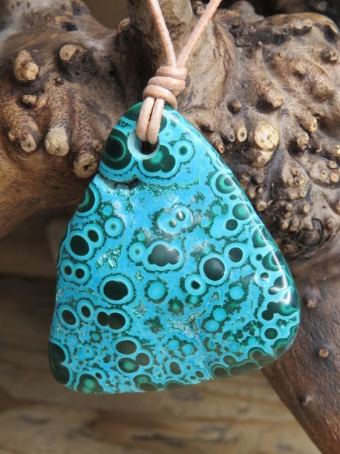 chryzokola i malachit * talizman na rzemieniu * spokój i rozwój duchowy