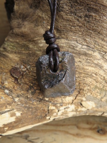 Rutyl kryształ – wisior na rzemieniu