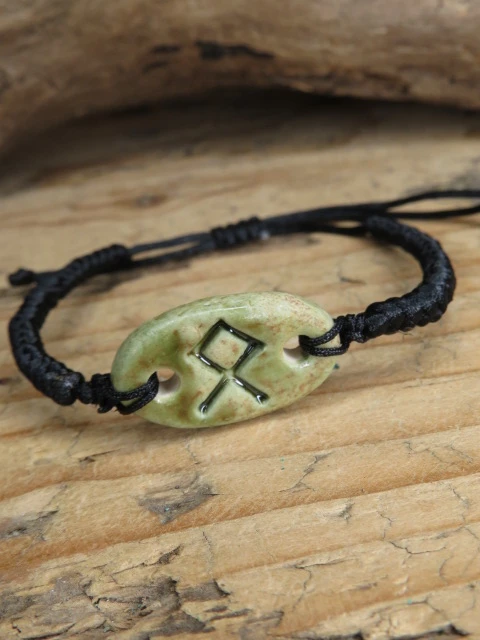 Bransoletka runa Odala – dziedzictwo i korzenie – ceramika i makrama