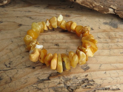 Bransoletka z naturalnego żółtego bursztynu bałtyckiego