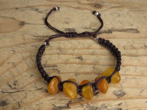 Bransoletka makrama z naturalnego bursztynu bałtyckiego