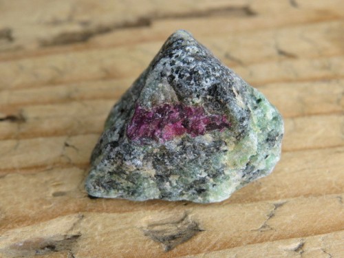 rubin w zoisycie - Tanzania