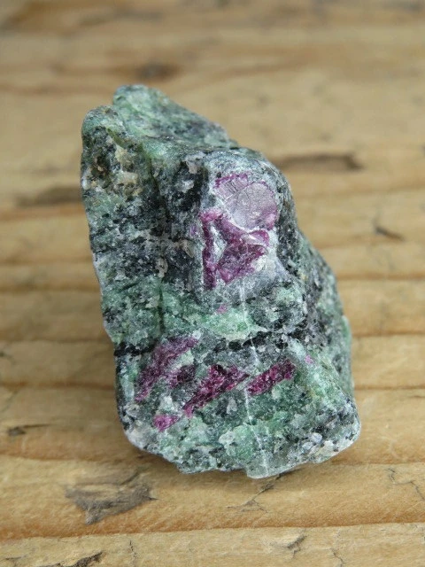 rubin w zoisycie - Tanzania