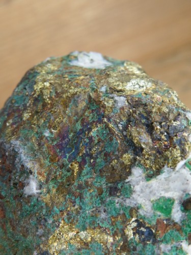 Chalkopiryt z malachitem kwarcem i sfalerytem Maroko