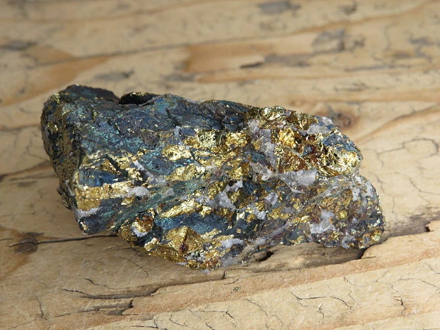 Chalkopiryt z malachitem kwarcem i sfalerytem Maroko