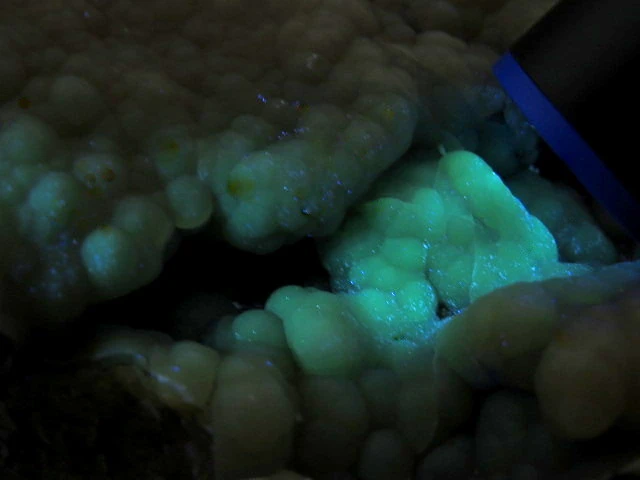 chalcedon i opal - Jawa UV