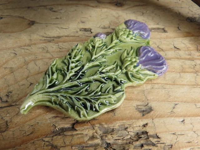 Ceramiczny magnes – oset - ceramika ręcznie robiona