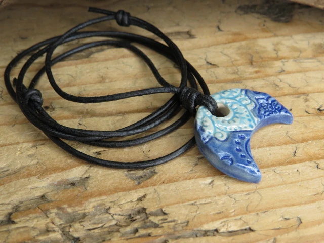 Wisior ceramiczny Lunula - amulet słowiański