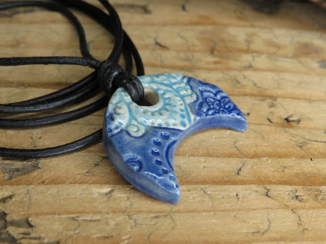 Wisior ceramiczny Lunula - amulet słowiański