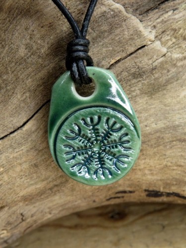 Aegishjalmur -Tarcza Algizowa - wisior z ceramiki - amulet ochronny
