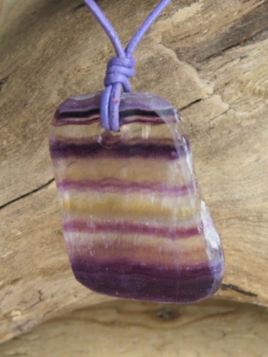 fluoryt na rzemieniu - talizman nauka i koncentracja