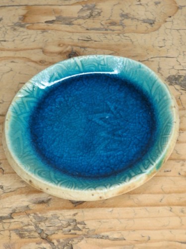 Mały ceramiczny talerzyk – turkusowa głębia