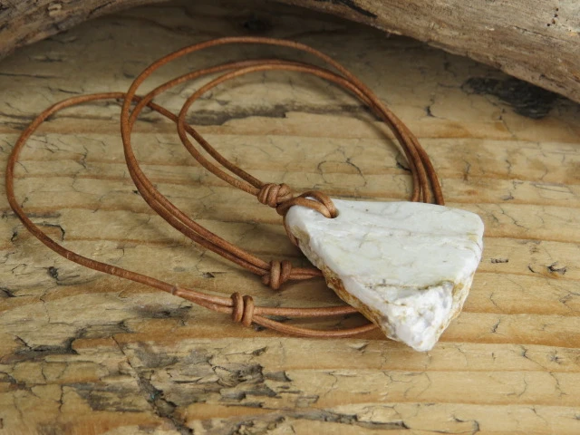 ortoklaz * Polska * ochrona, radość życia, kreatywność * amulet