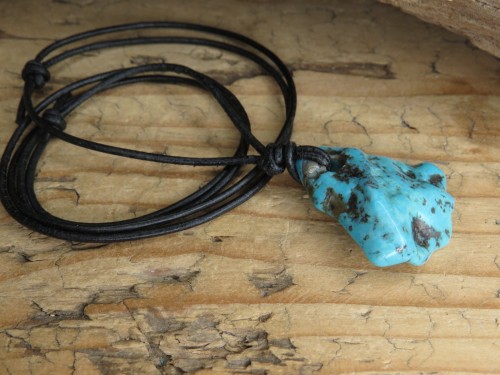 turkus naturalny * ochrona w podróży * amulet na rzemieniu