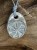 Ceramiczny wisior Swarga – słowiański amulet siły, światła i odrodzenia