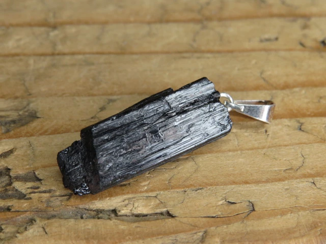 czarny turmalin * wisior amulet