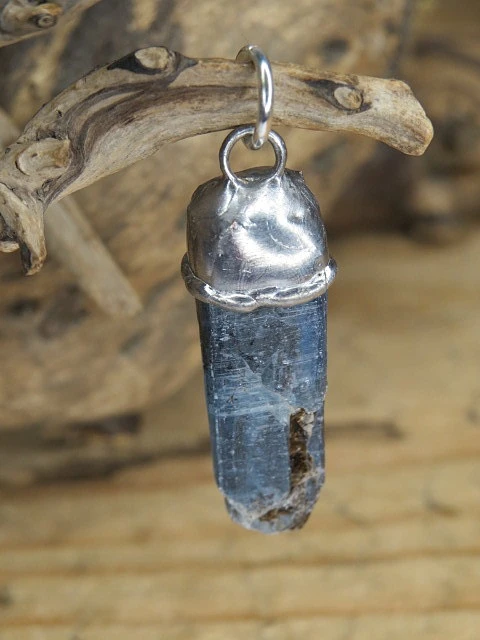 dysten - cjanit wisior * amulet ochronny