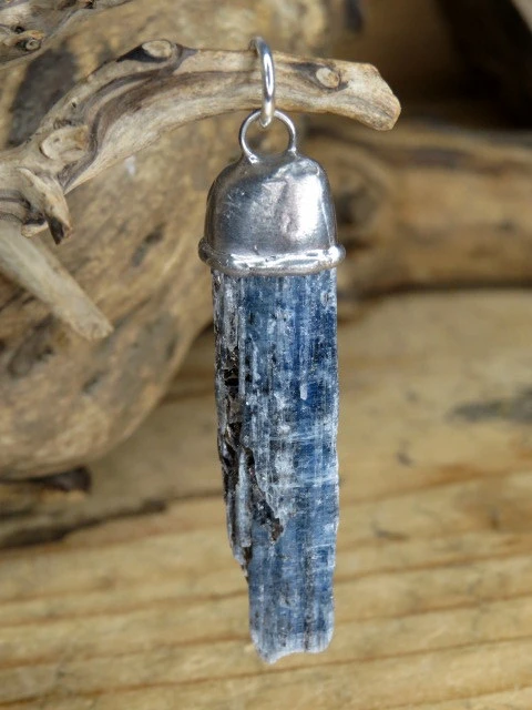 dysten - cjanit wisior * amulet ochronny