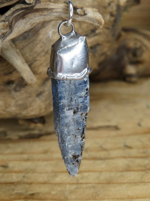 dysten - cjanit wisior * amulet ochronny