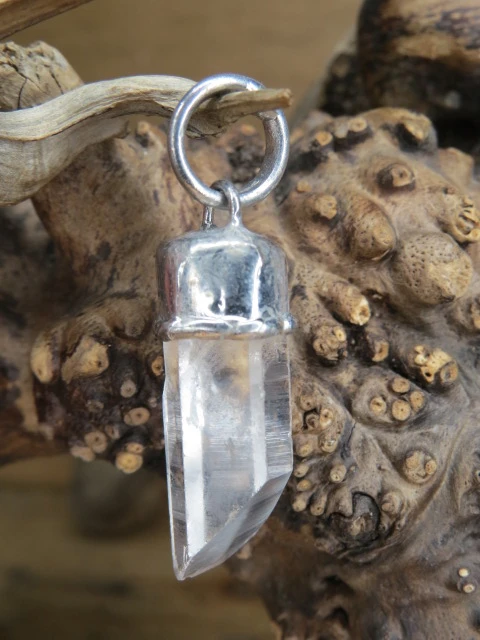 kryształ górski  wisior amulet ochronny