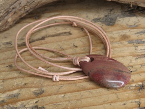 jaspis * amulet ochronny na rzemieniu