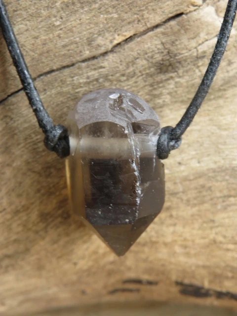 kwarc dymny * ochrona i spokój - amulet na rzemieniu