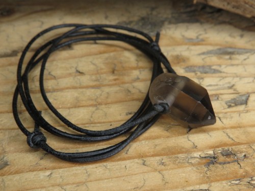 kwarc dymny * ochrona i spokój - amulet na rzemieniu