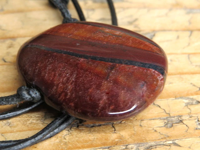 bawole oko * amulet na rzemieniu