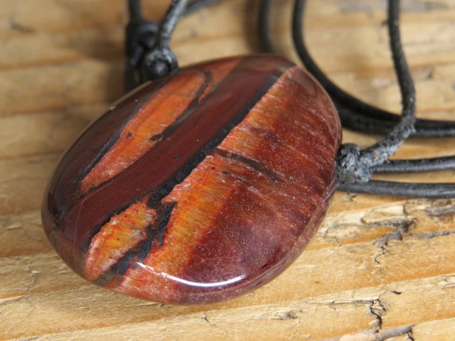bawole oko * amulet na rzemieniu