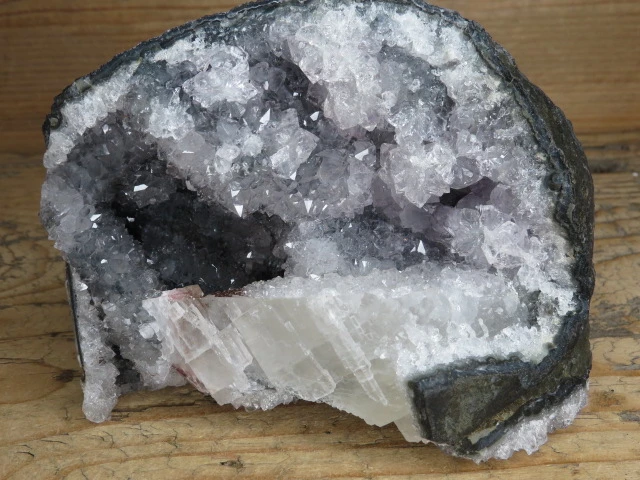 ametyst z kalcytem geoda - Brazylia