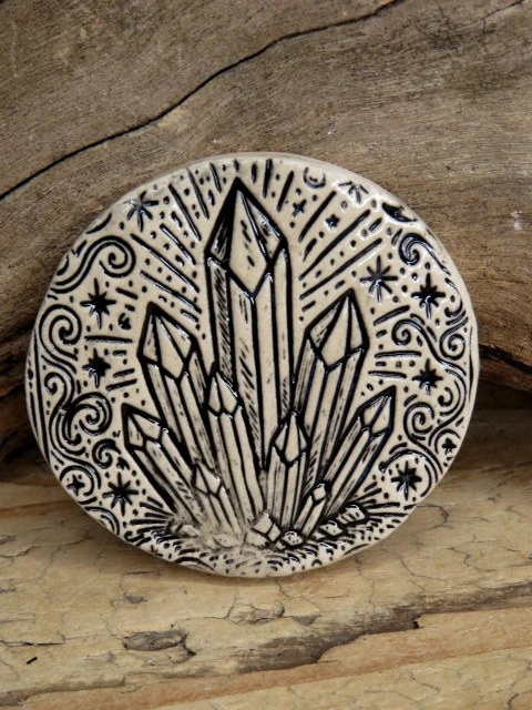 Kryształy – ceramiczny magnes