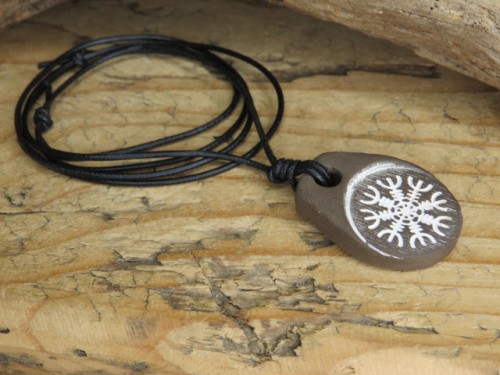 Aegishjalmur -Tarcza Algizowa - wisior z ceramiki - amulet ochronny