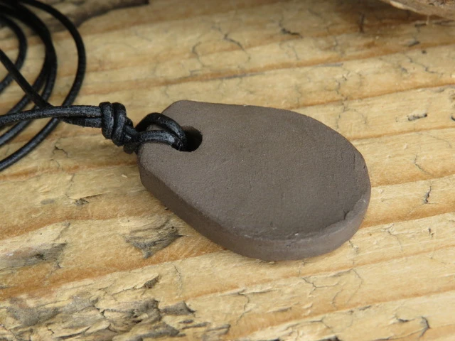 Aegishjalmur -Tarcza Algizowa - wisior z ceramiki - amulet ochronny