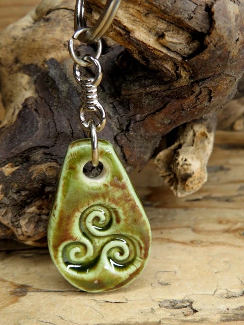 Brelok ceramiczny Triskelion