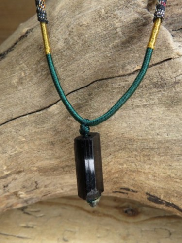 czarny turmalin - amulet ochronny etno