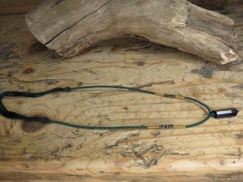czarny turmalin - amulet ochronny etno