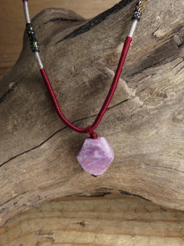 rubin - amulet ochrona i bogactwo - naszyjnik etno