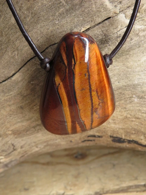bawole oko * amulet na rzemieniu