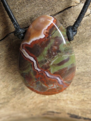 riolit ryolit * amulet na rzemieniu