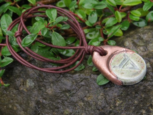 Symbol Welesa – ceramiczny amulet w miedzi - biżuteria słowiańska