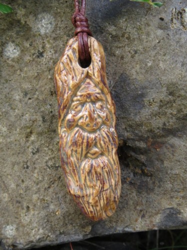 Borowy - ceramiczny wisior – duch leśnych ostępów