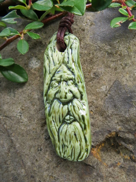 Borowy - ceramiczny wisior – duch leśnych ostępów